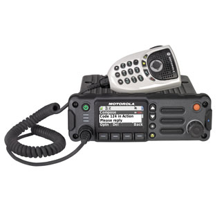 APX™ 2500 P25 מכשיר קשר נייד. 