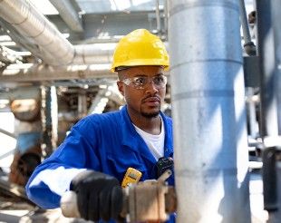 Keeping Workers Safe Keeping Workers Safe