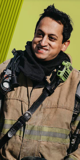 Image male firefighter smiling